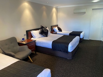Family Room, Multiple Beds, Non Smoking, Microwave