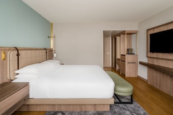 Superior Room, 1 King Bed