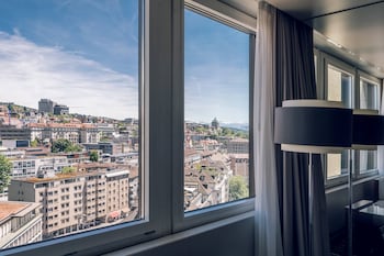 Deluxe Room, 1 King Bed