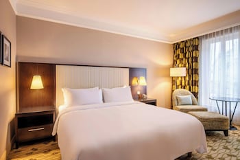 Club Room, 1 Queen Bed