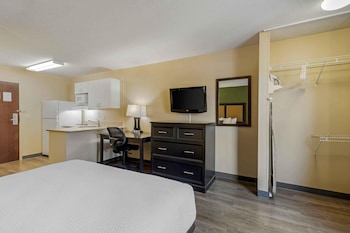 Studio, 1 Queen Bed, Non Smoking