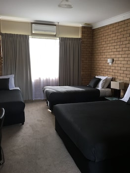 Family Room, Shared Bathroom