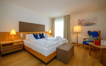 Classic Single Room, Balcony, Garden View