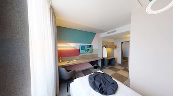 Deluxe Room, Non Smoking, Air conditioning