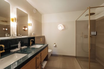 St. Gerlach Suite