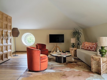 St. Gerlach Suite