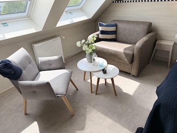 Junior Suite, 1 King Bed, Non Smoking (Larger Room;with Sofabed)