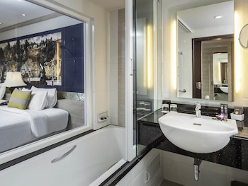 Room, 2 Twin Beds, Balcony, Sea View