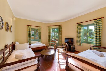 Family Bungalow, 1 Bedroom, Balcony, Garden View