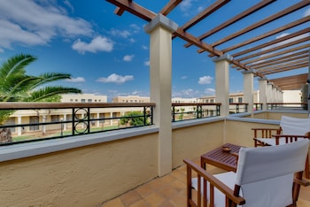 Bungalow, Balcony, Mountain View