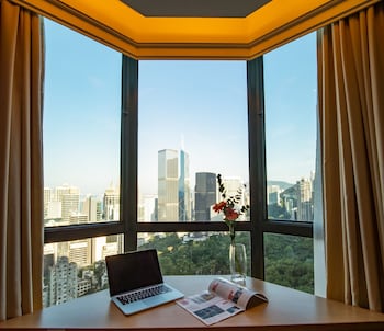 Deluxe Room, City View