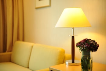 Deluxe Suite, City View