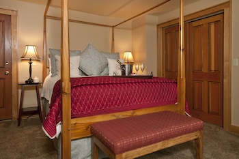 Creek Side Room