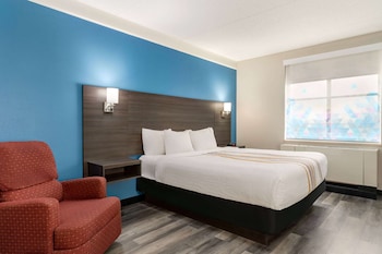 Room, 1 King Bed, Accessible, Non Smoking (Mobility/Hearing Impaired Accessible)