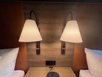 Room, 2 Queen Beds, River View (Fire Pit)
