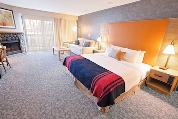 Room, 1 King Bed with Sofa bed, Fireplace, River View