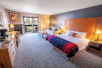 Room, 1 King Bed with Sofa bed, Accessible, River View (Fireplace)