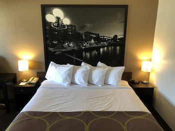 Standard Room, 1 King Bed, Smoking