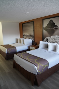 Standard Room, 2 Queen Beds, Smoking
