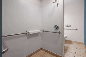 Room, 2 Queen Beds, Accessible, Non Smoking (Mobility/Hearing, Roll-In Shower)