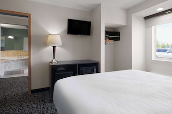 Deluxe Suite, 1 King Bed, Non Smoking