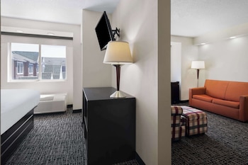 Suite, 1 King Bed, Non Smoking