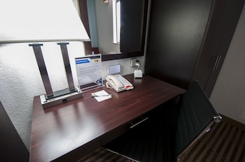 Suite, Multiple Beds, Non Smoking