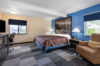 Studio Suite, 1 King Bed, Non Smoking