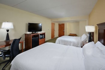Room, 2 Queen Beds, Accessible (Mobility & Hearing, Roll-in Shower)