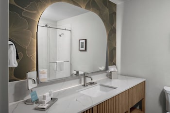 Grand Suite, 1 King Bed (with Terrace Access)