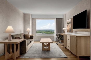 Suite, 1 King Bed, Tower
