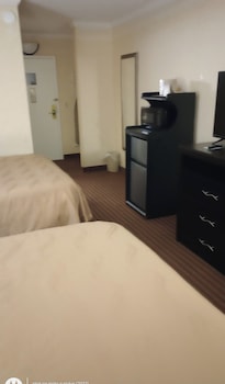 Room, 2 Queen Beds, Non Smoking
