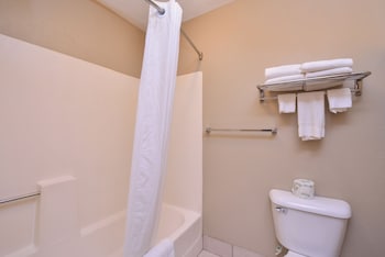 Deluxe Suite, 1 King Bed, Non Smoking (One-Bedroom)