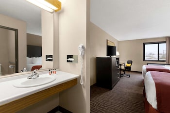 Room, 2 Queen Beds, Non Smoking