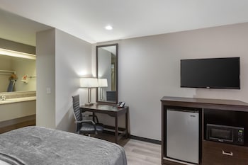 Standard Room, 2 Queen Beds, Non Smoking