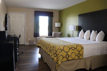 Room, 1 King Bed, Non Smoking (First Floor)