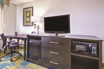 Room, 1 Double Bed, Accessible, Non Smoking (Mobility Accessible)