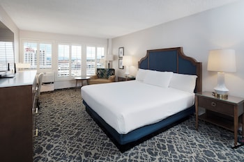 Deluxe Room, 1 King Bed, Non Smoking