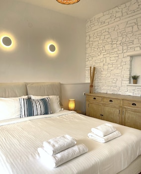 Flatlet, Groundfloor, Village View