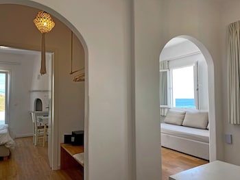 Panoramic Apartment (Pool & Sea View)