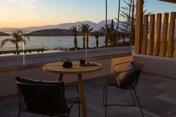 Sunrise Sea View Room