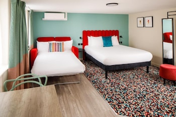 Room, 1 Queen Bed with Sofa bed (The Works)