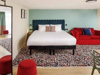Room, 1 Queen Bed with Sofa bed (The Works)