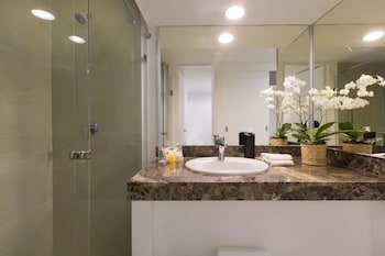 Standard Room, 1 King Bed, Mountain View