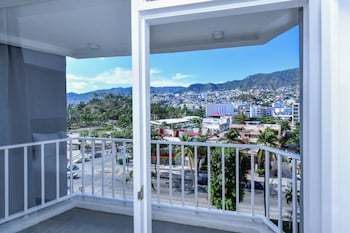 Standard Room, 2 Double Beds, Mountain View