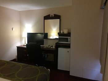 Suite, 1 King Bed, Non Smoking (One-Bedroom)