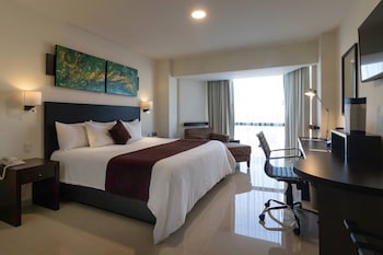 Deluxe Room, 1 King Bed