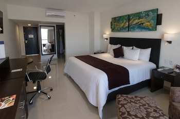 Deluxe Room, 1 King Bed