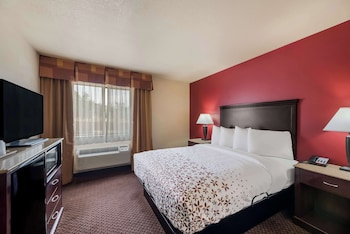Standard Room, 1 Queen Bed, Accessible, Refrigerator & Microwave