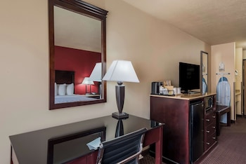 Standard Room, 2 Queen Beds, Non Smoking, Refrigerator & Microwave